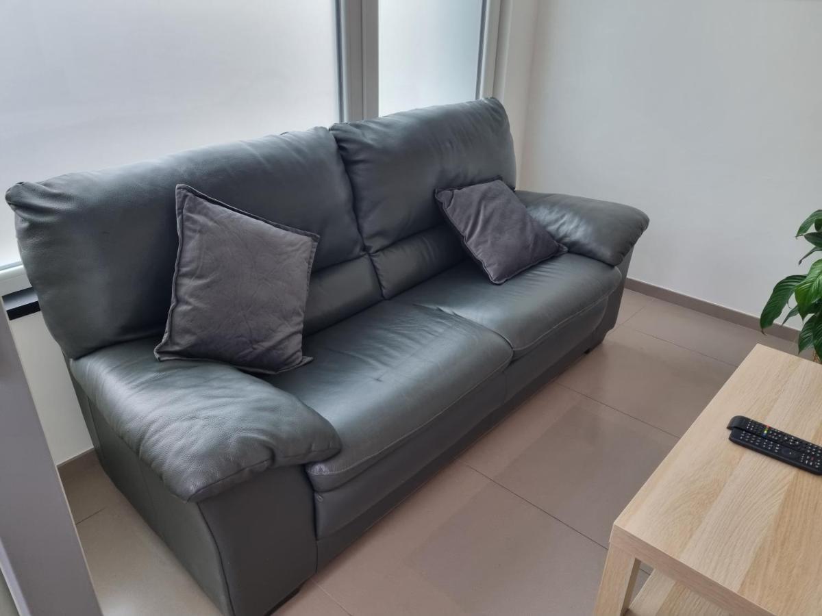 Maisonnette Entierement Renovee Givet Bagian luar foto