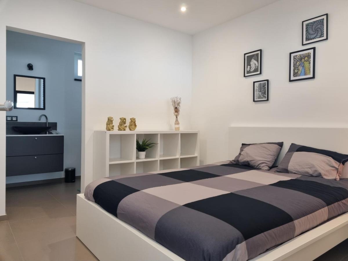 Maisonnette Entierement Renovee Givet Bagian luar foto