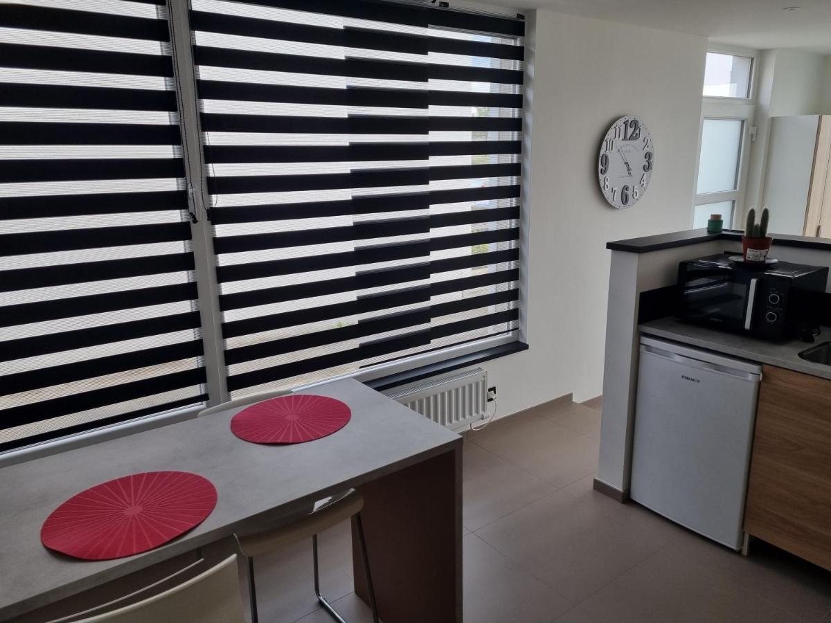 Maisonnette Entierement Renovee Givet Bagian luar foto