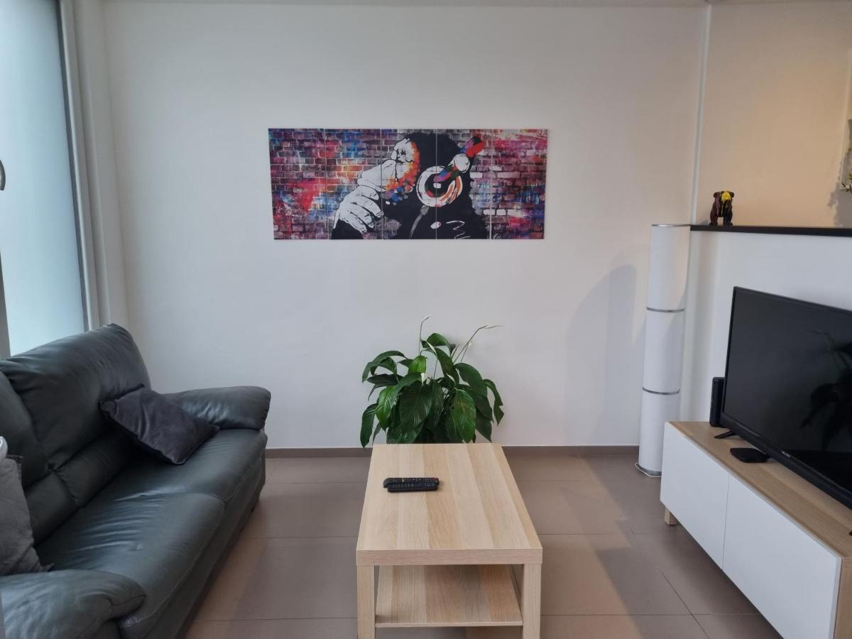 Maisonnette Entierement Renovee Givet Bagian luar foto